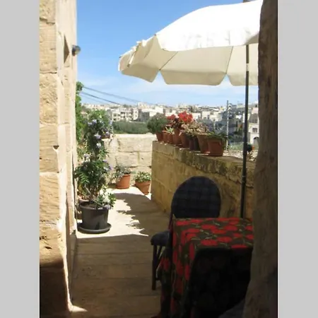 Holiday home 400yr In Gozo - Entire