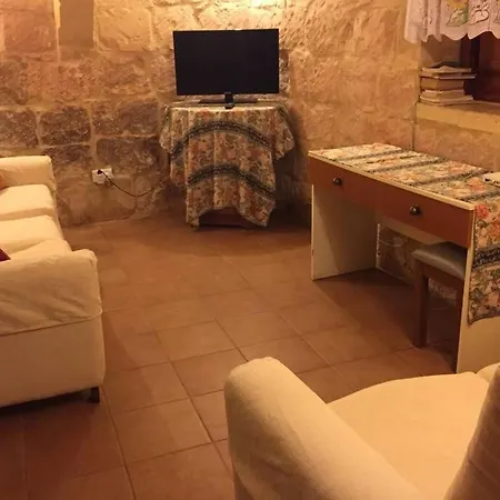 Feriehus 400yr In Gozo - Entire Xagħra