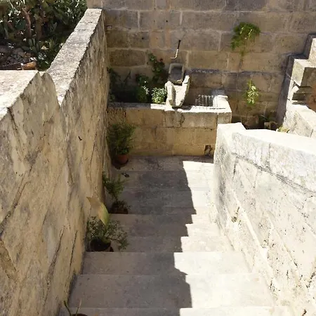 Holiday home 400yr In Gozo - Entire