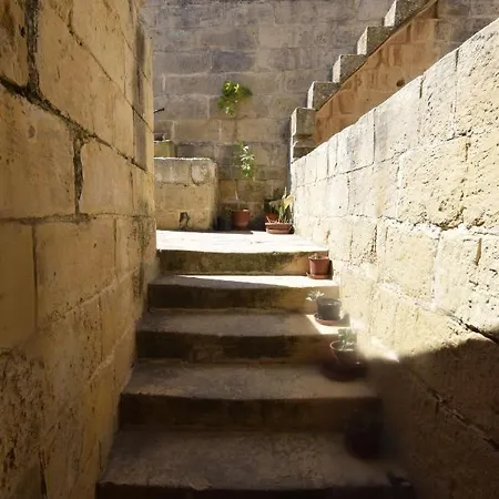 Holiday home 400yr In Gozo - Entire *