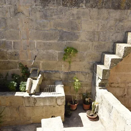 Holiday home 400yr In Gozo - Entire *