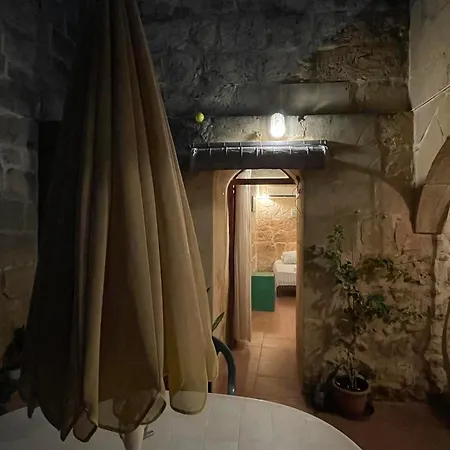 Holiday home 400yr In Gozo - Entire *