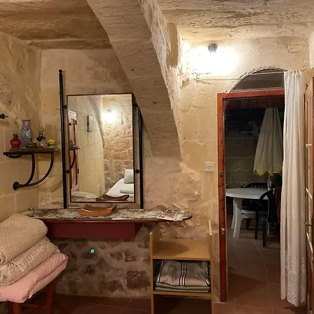 Holiday home 400yr In Gozo - Entire